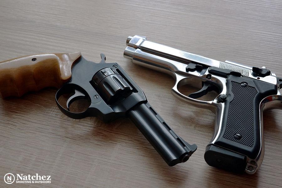 revolvers-vs-pistols-comparision